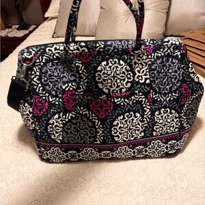 Vera Bradley Black and Pink Travel Bag has an accordion closure